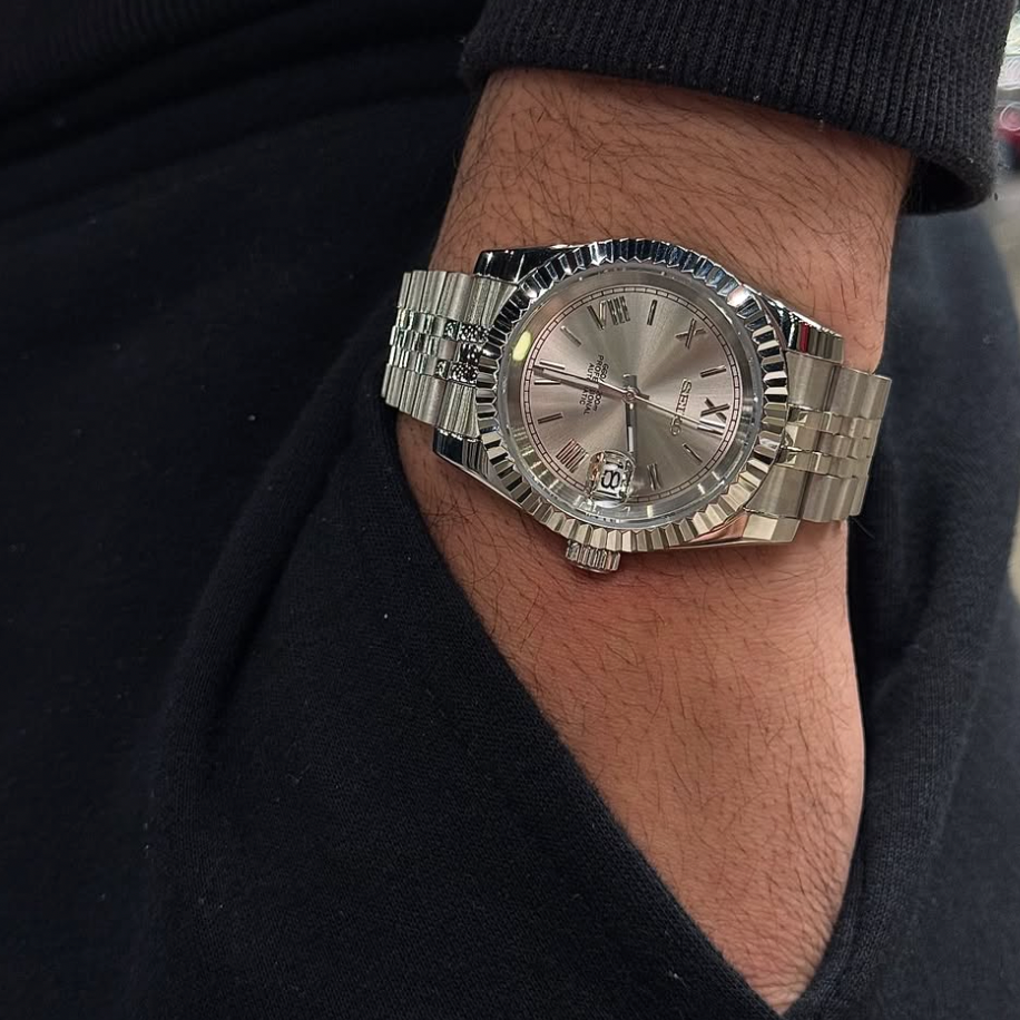 LUNORO® Chrome Roman Numeral Dial