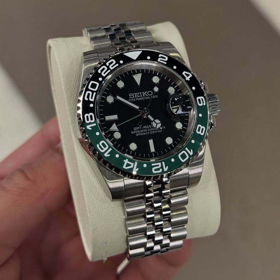 LUNORO® Lime Green Dial