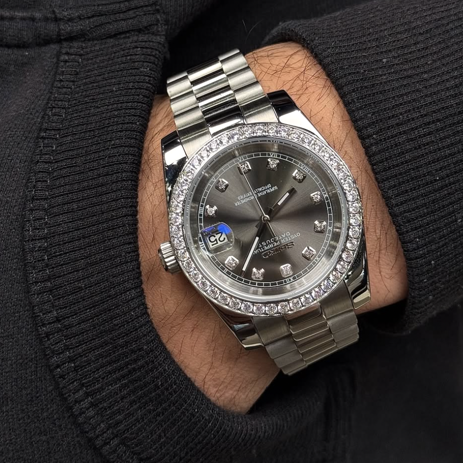LUNORO® Moonstone Diamond Dial