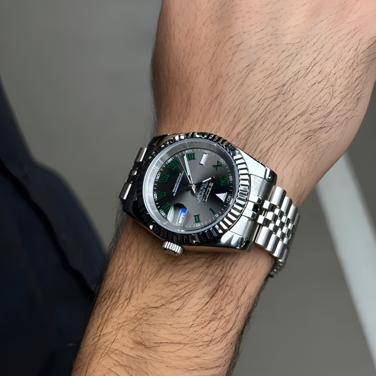 LUNORO® Green Roman Numeral Dial